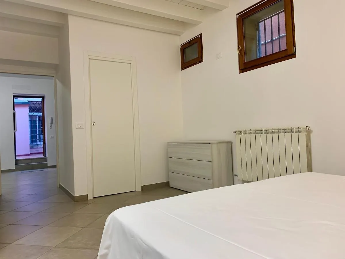 Central Home Chioggia In The Historic Center Italia